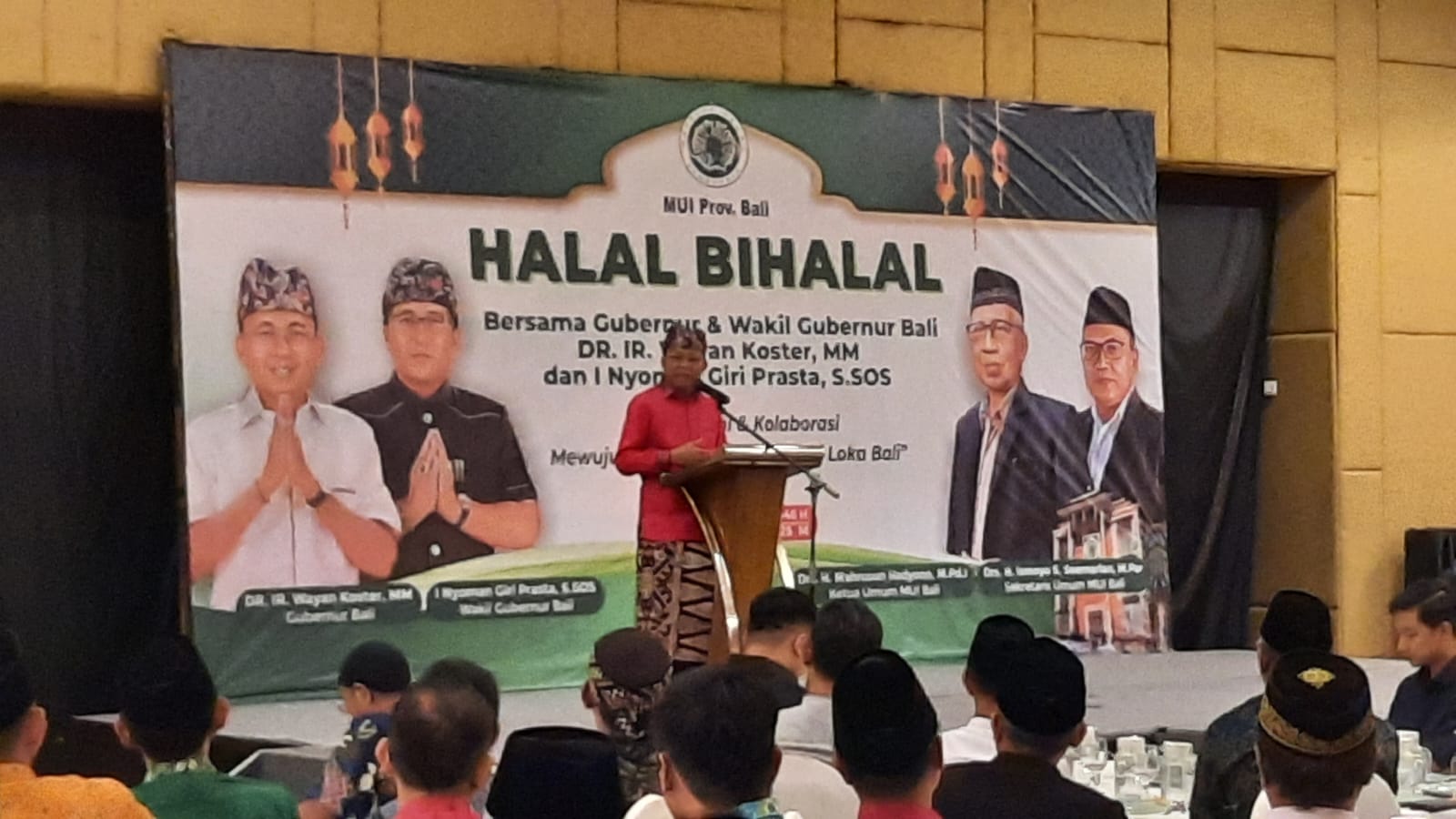 Gubernur Bali Wayan Koster saat menghadiri halal bihalal yang diselenggarakan Majelis Ulama Indonesia (MUI) Provinsi Bali