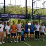 Penyerahan hadiah para pemenang FIP Bronze Indonesia II seri Bali di Island Padel Uluwatu Labuan Sait, Minggu 15 Juni 2025. (Foto: ist)