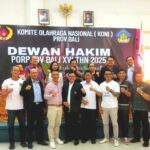 Dewan Hakim Porprov Bali XVI/2025 berfoto bersama seusai sidang yang memutuskan melarang enam atlet angkat berat yang didaftarkan oleh KONI Kabupaten Badung bertanding di Porprov Bali XVI/2025 September mendatang. (Foto: dokbilly)