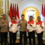 Pengurus Perkemi Bali Fredrik Billy, Made “Dandy” Mandiasa berpose bersama Kapolda Bali Irjen Pol. Daniel Adityajaya seusai audiensi terkait akan digelarnya Mupernas, 5 Februari 2026 mendatang di Jakarta.