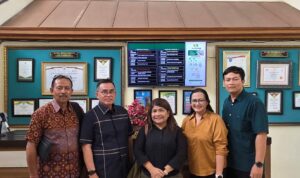 Fredrik Billy (no.2 dari kiri) dari Kantor Advokat BILLY & Partners, Fredrik Billy (Foto: dok billy)