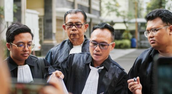 I Made Ariel Suardana, SH., MH (nomor 2 dari kanan) (Foto: ist)