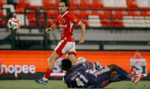 Bali United menang 6-1 saat menjamu PSBS Biak di laga pekan ke-26 Super League 2025/2026 di Stadion Kapten I Wayan Dipta Gianyar, Senin (6/4/2026) malam. (Foto: butd)