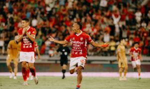 Irfan Jaya berkontribusi satu gol saat Bali United kalahkan Bhayangkara Presisi Lampung FC di Stadion Kapten I Wayan Dipta Gianyar, Minggu (17/5/2026) (Foto: Alex MOBU)