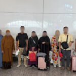 Inilah 13 WNI yang diduga akan berangkat haji secara non prosedural di Terminal Keberangkatan Internasional Bandar Udara I Gusti Ngurah Rai, Jumat (22/5/2026). Kantor Imigrasi Ngurah Rai melakukan penundaan keberangkatan mereka. (Foto: Ist)