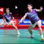Ganda putra Indonesia Raymond Indra/Nikolaus Joaquin ke semifinal usai mengalahkan unggulan delapan dari Jepang Takuro Hoki/Yugo Kobayashi lewat rubber game 16-21, 24-22, dan 21-18. (Foto: X.Badminton)