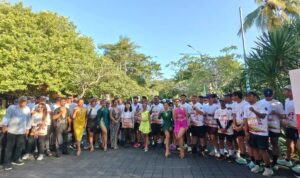 Ratusan pelari siap berlari mengitari kawasan Nusa Dua dalam rangka Asian Games Fun Run 2026 di Bali, Minggu (14/6/2026) sore. (Foto: ist)