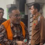 Terpidana Togar Situmorang (rompi orange) (Foto: dok)