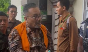 Terpidana Togar Situmorang (rompi orange) (Foto: dok)