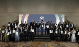 Para penerima Bali Tourism Awards 2026 dari ITTA Foundation pada acara yang berlangsung di Bali Beach Convention Center, Sanur pada Senin (14/9/2026) malam (Foto: panitia)